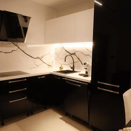 Sunrise - Free Private Parking Опатия