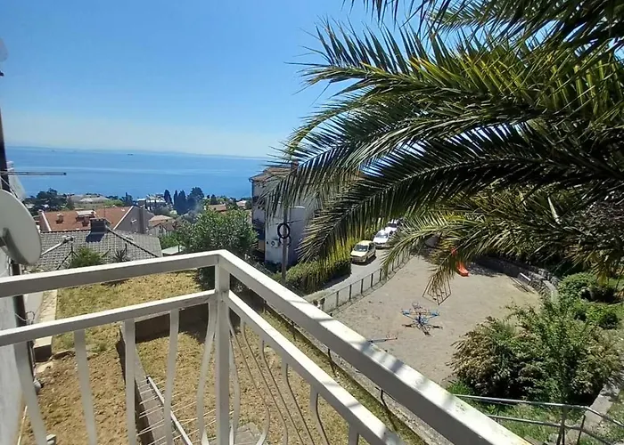 Sunrise - Free Private Parking